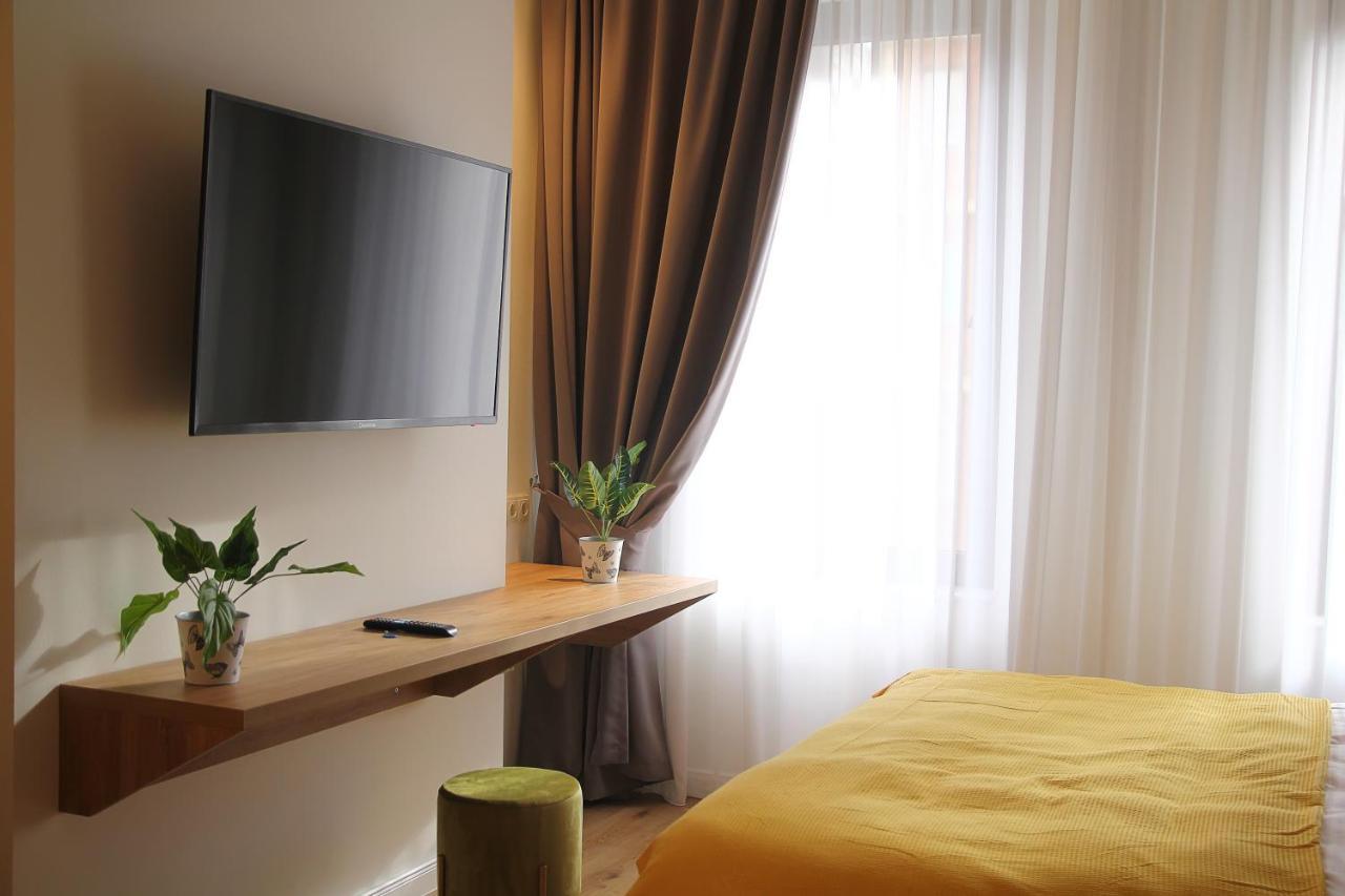 Parilament On Rustaveli 4 Rooms Tbilisi Exteriör bild