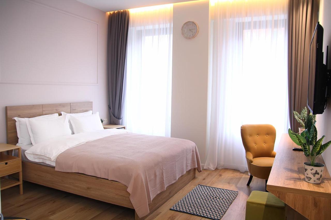 Parilament On Rustaveli 4 Rooms Tbilisi Exteriör bild